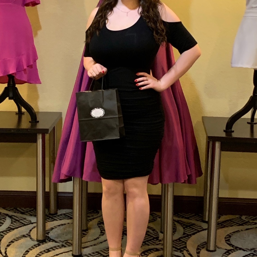 TORRID Bodycon Ruched cold-shoulder dress